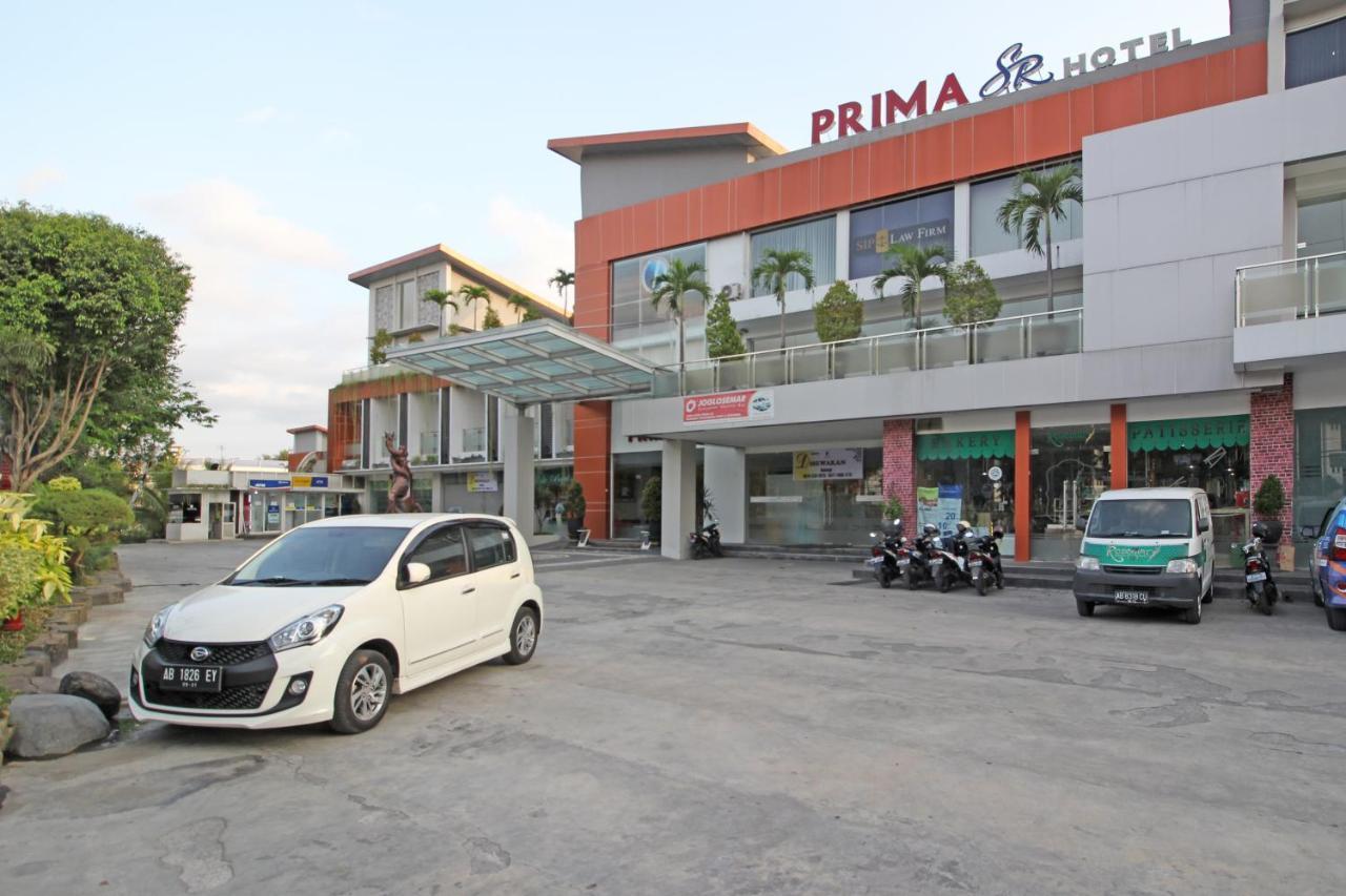 Reddoorz Premium Near Sleman City Hall Yogyakarta Bagian luar foto
