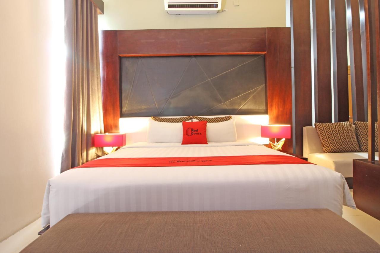 Reddoorz Premium Near Sleman City Hall Yogyakarta Bagian luar foto