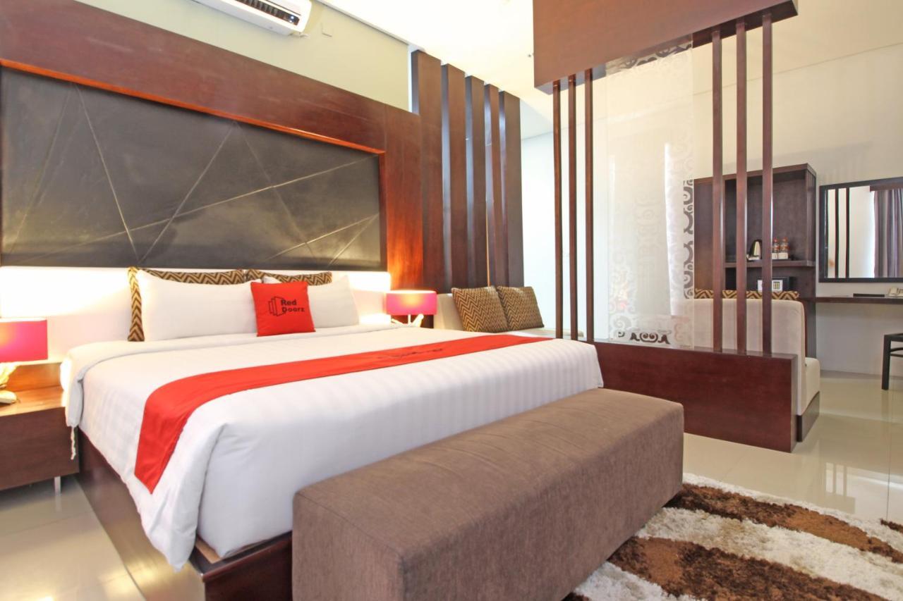 Reddoorz Premium Near Sleman City Hall Yogyakarta Bagian luar foto